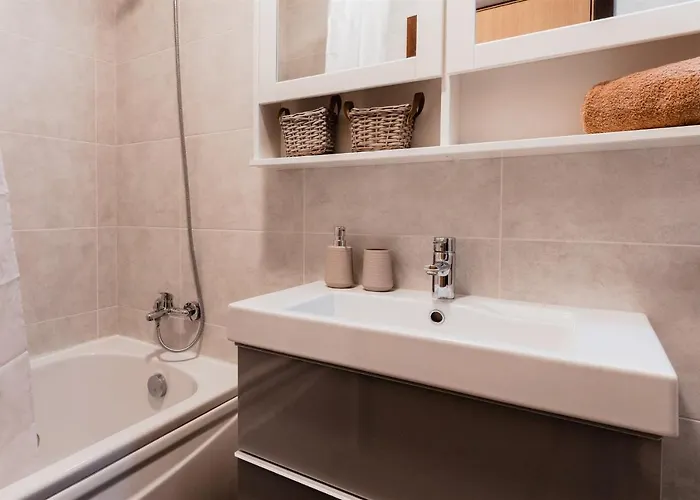 Sunshine Apartment *